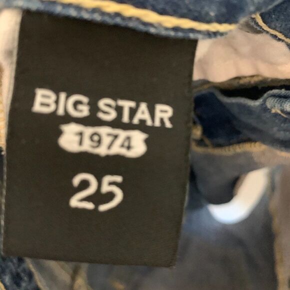 Big Star Joey Boyfriend Distressed Denim Short - Picture 5 of 6